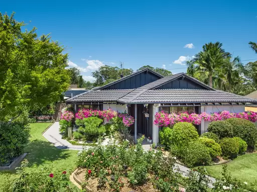 16 Crestwood Avenue, Niagara Park Sold by Central Coast Agents