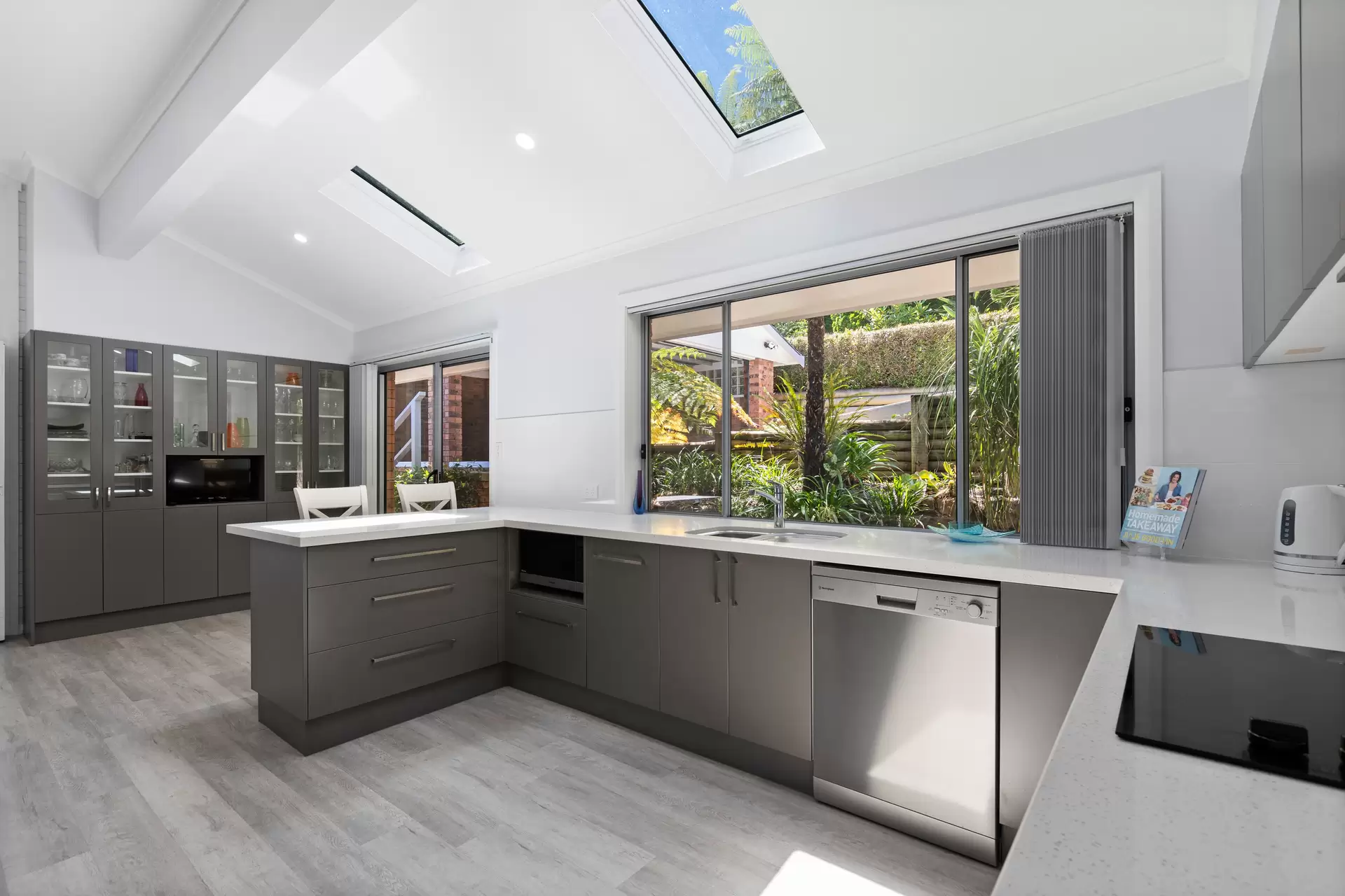 102 Daley Avenue, Daleys Point Sold by Central Coast Agents - image 1