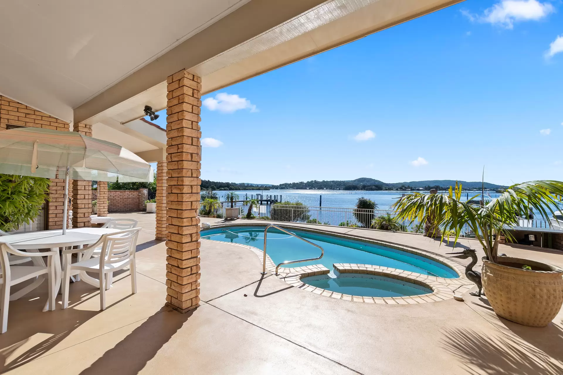 35 Nautilus Crescent, St Huberts Island Sold by Central Coast Agents - image 1