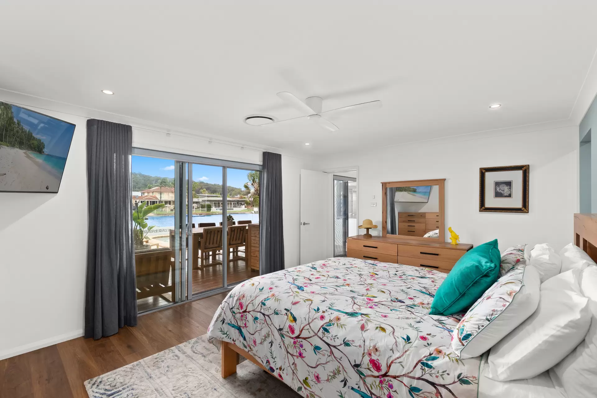11 Nautilus Crescent, St Huberts Island Sold by Central Coast Agents - image 1