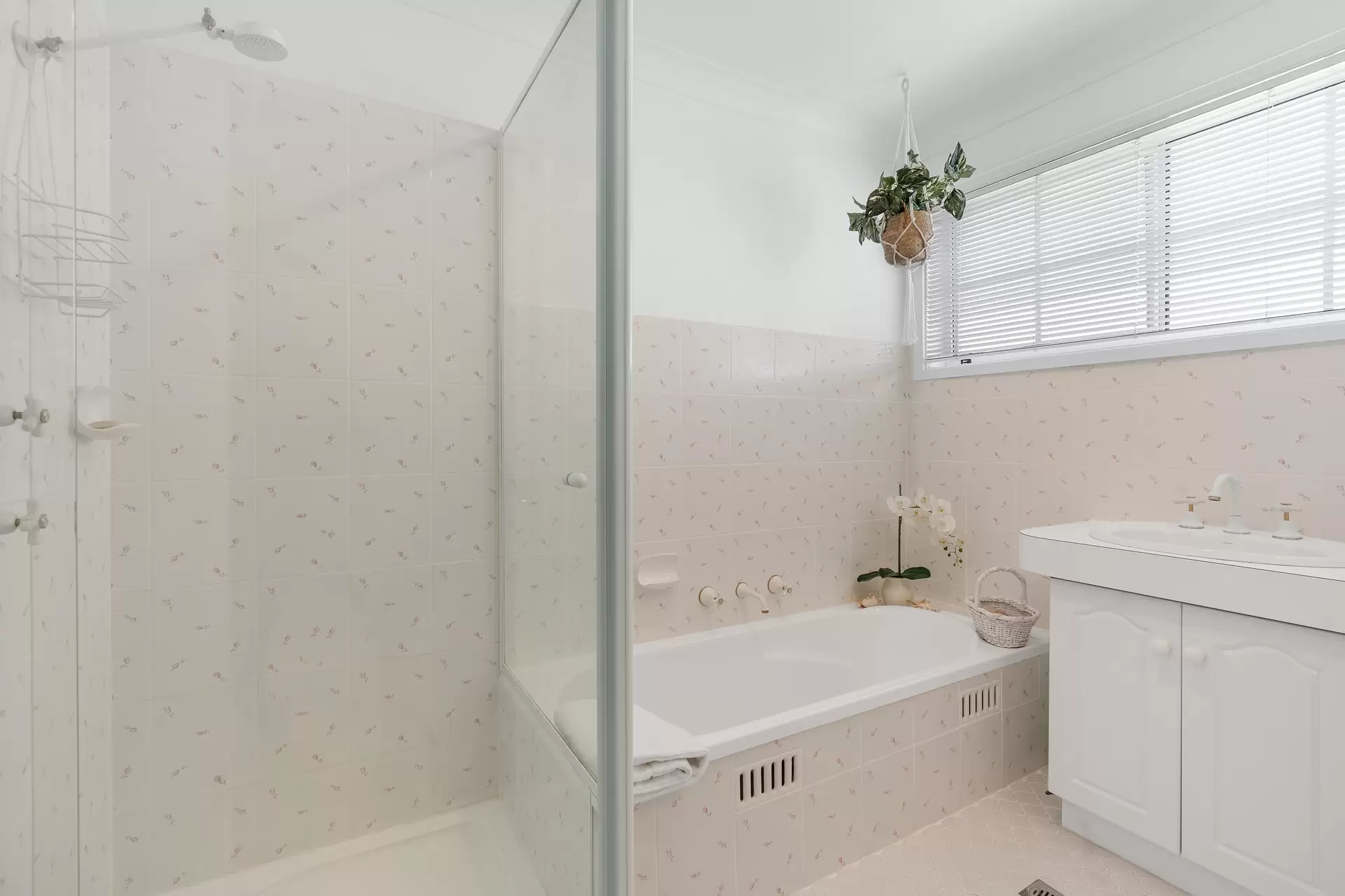13 Empire Bay Drive, Daleys Point Sold by Central Coast Agents - image 1