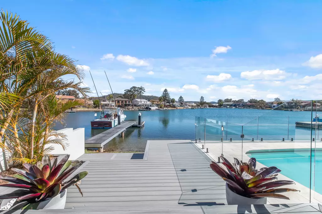 32 Helmsman Blvd, St Huberts Island Sold by Central Coast Agents