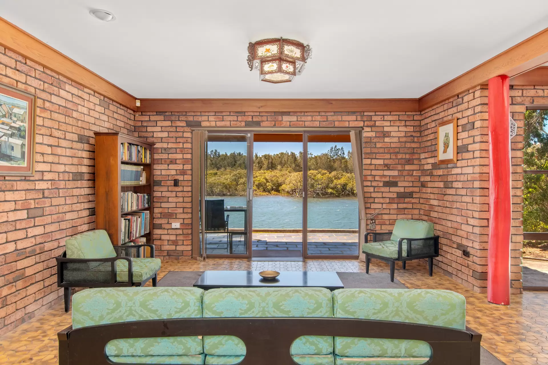 8 Boyd Close, St Huberts Island Sold by Central Coast Agents - image 1