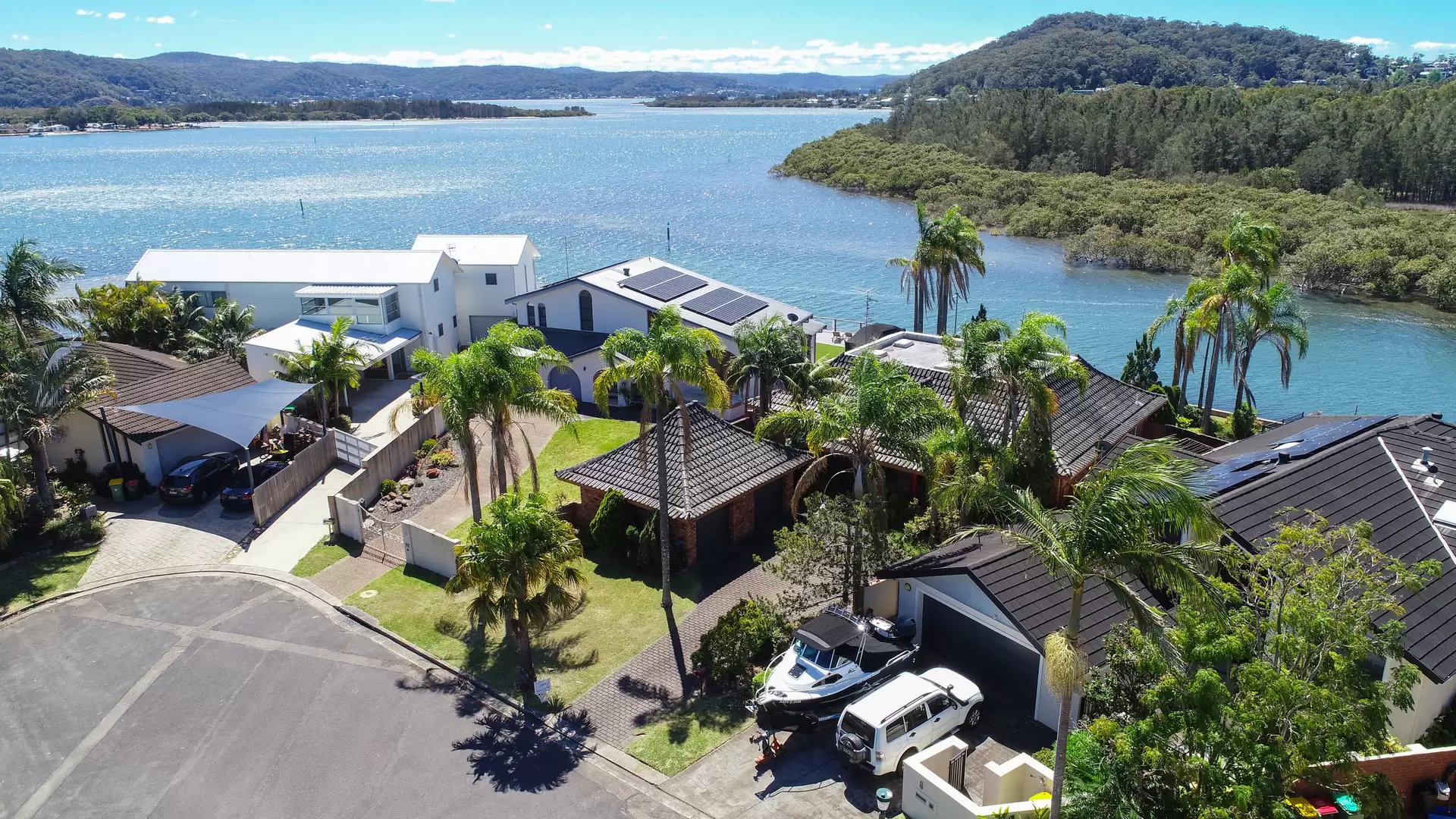 8 Boyd Close, St Huberts Island Sold by Central Coast Agents - image 1