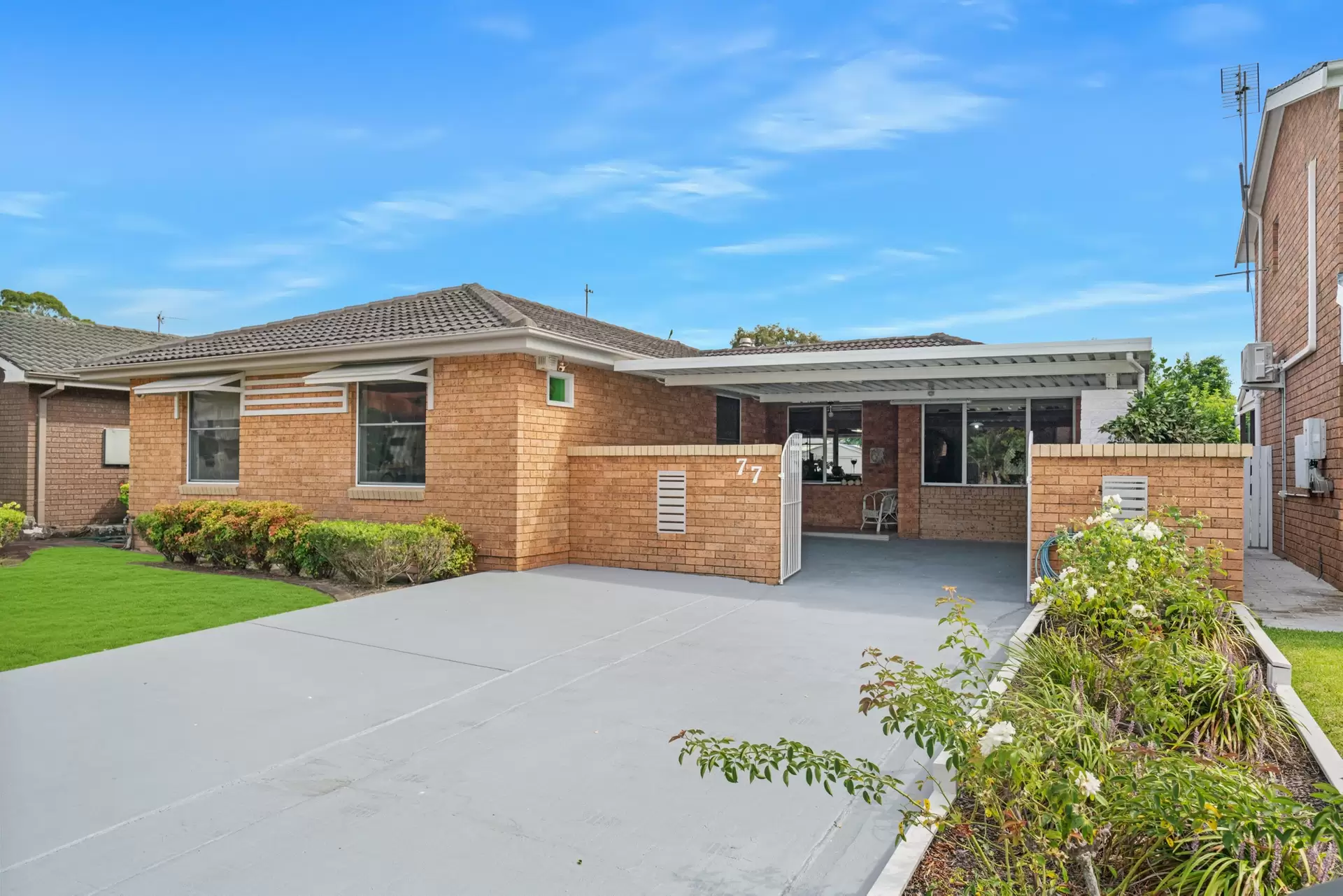 77 Helmsman Boulevard, St Huberts Island Sold by Central Coast Agents - image 1