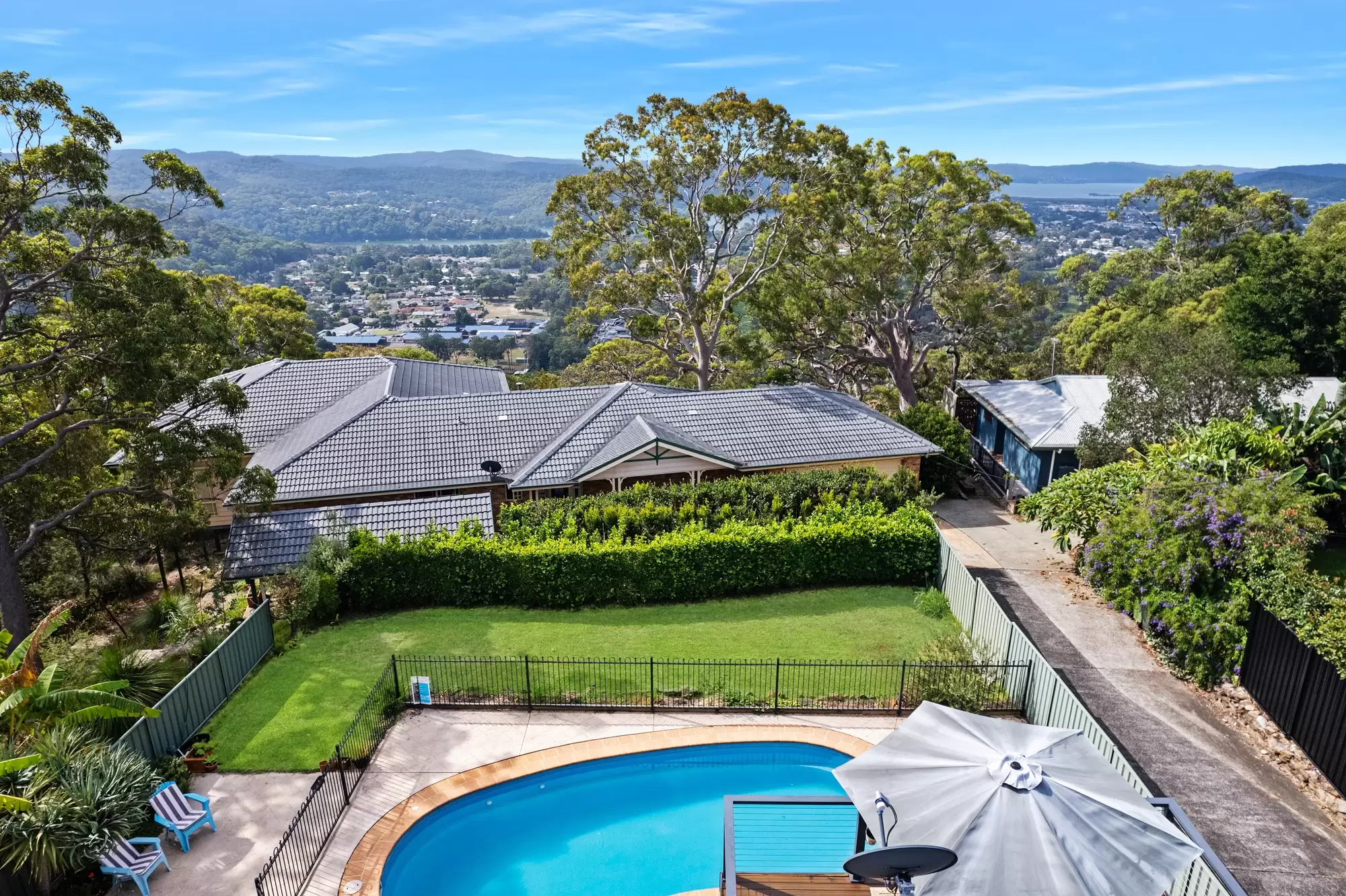 44 Kingsview Dr, Umina Beach Sold by Central Coast Agents - image 2