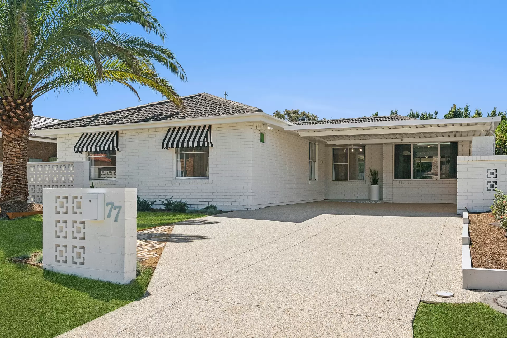 77 Helmsman Boulevard, St Huberts Island Sold by Central Coast Agents - image 1