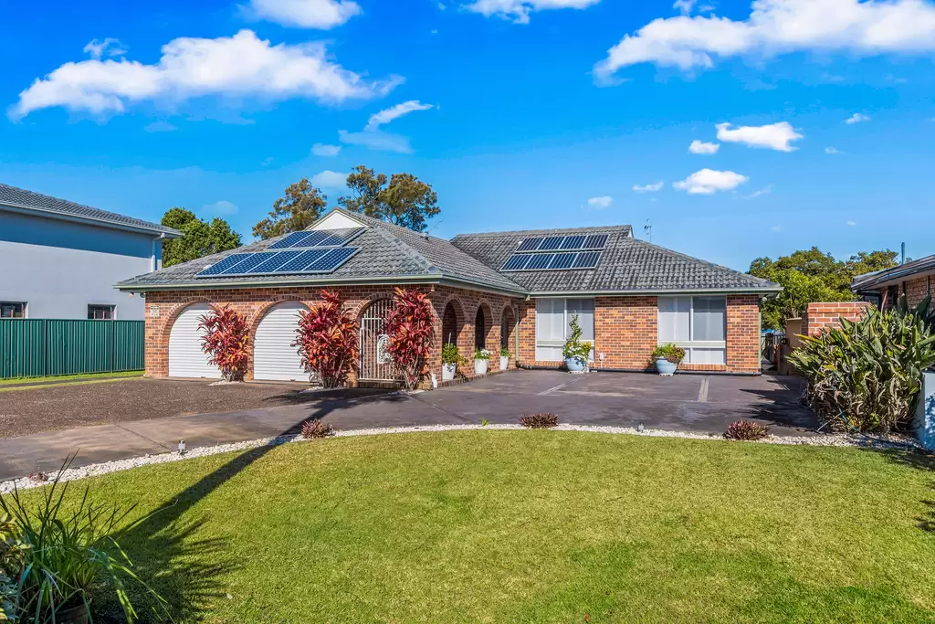 41 Beachfront Pde, St Huberts Island Sold by Central Coast Agents