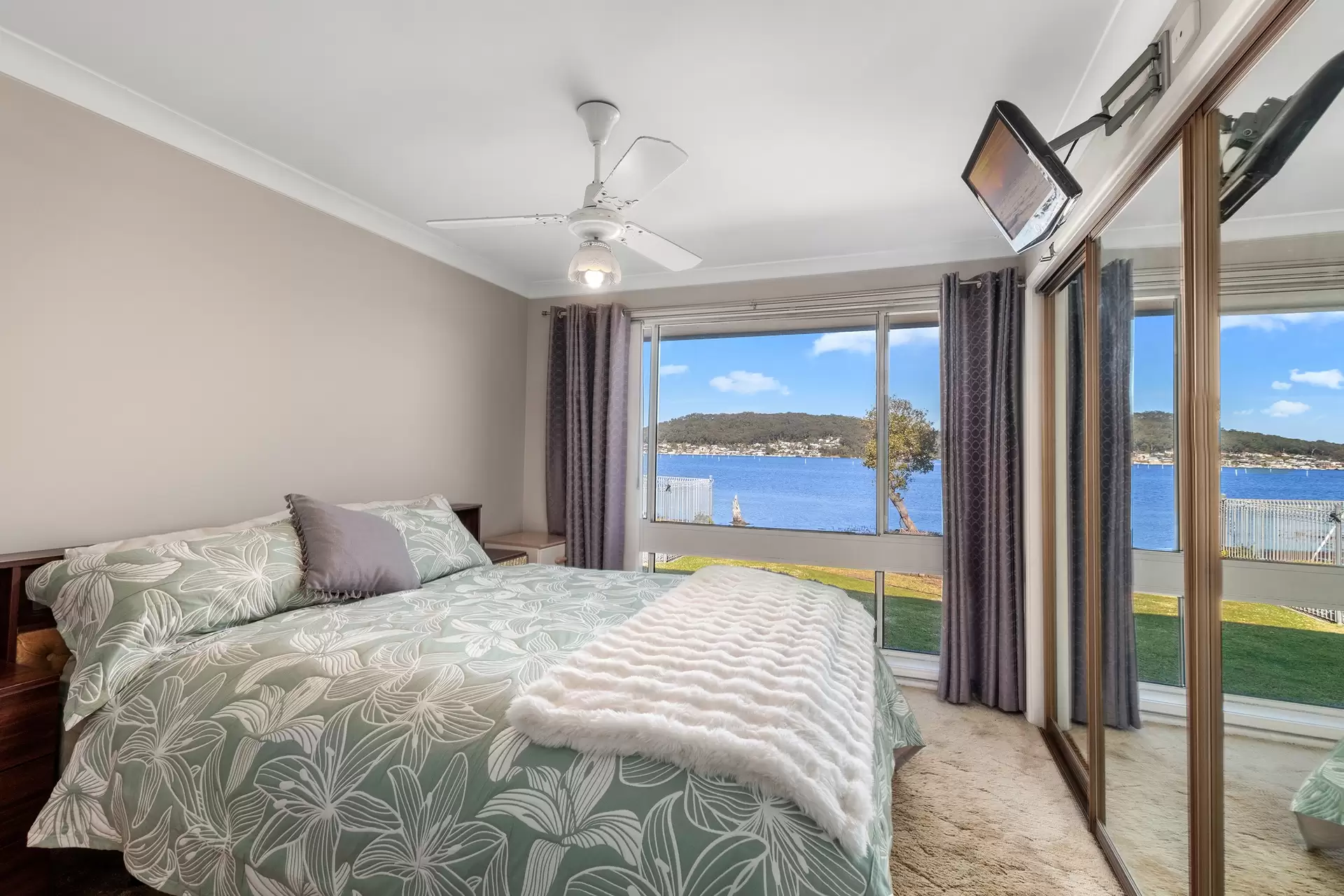 41 Beachfront Pde, St Huberts Island Sold by Central Coast Agents - image 1
