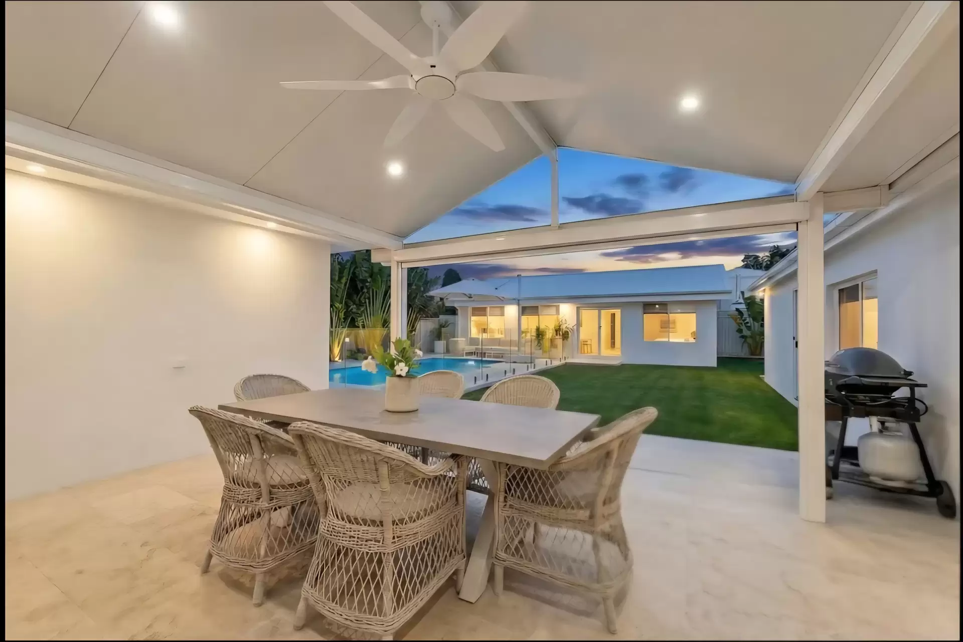 30 Nautilus Crescent, St Huberts Island Sold by Central Coast Agents - image 1
